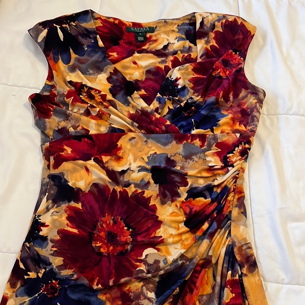Lovely dress! Very stretchy and comfortable!